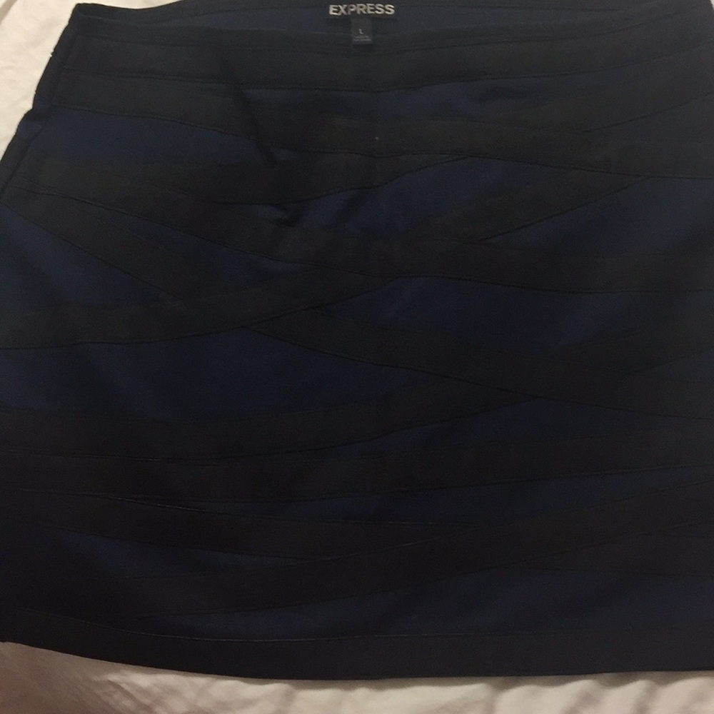 EXPRESS MINI SKIRT
